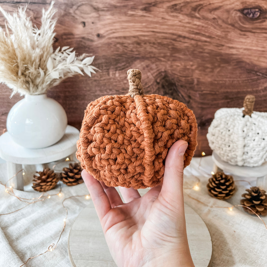 macrame pumpkin