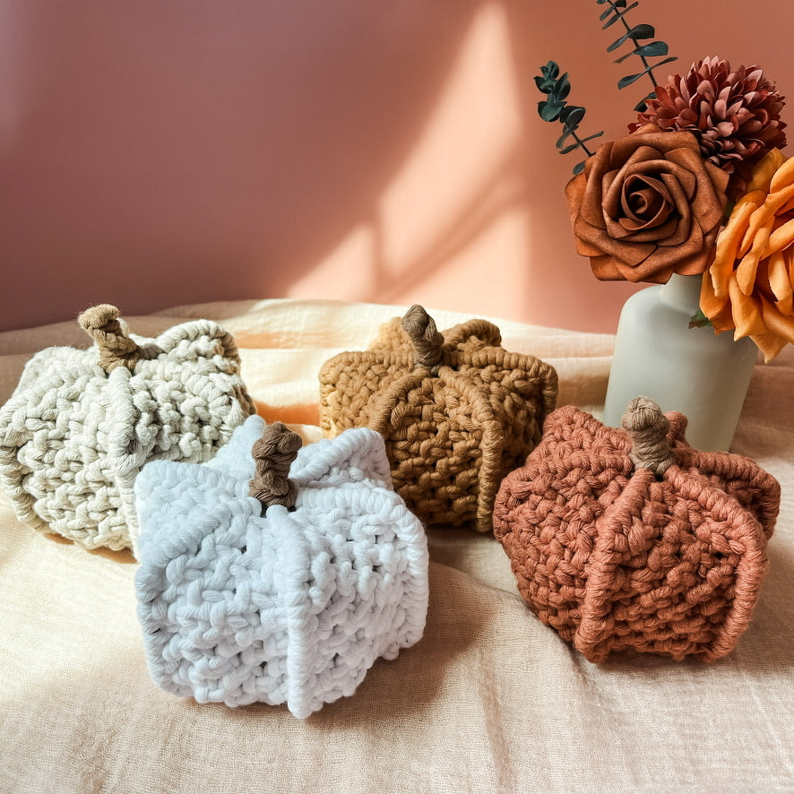 macrame pumpkin